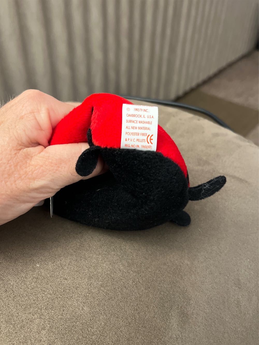 Lucky the Ladybug 11 Spot  plush collectible [Barcode 008421040407] - Main Image 3