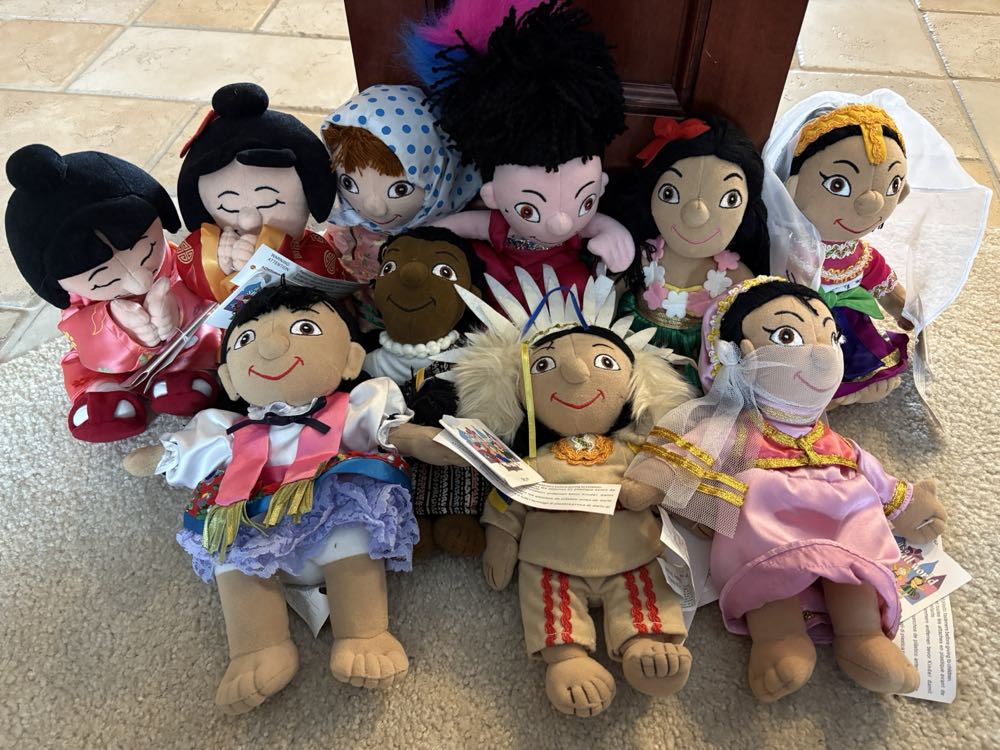 Disneyland It’s A Small World Middle East Girl New With Tags  plush collectible [Barcode 423070001850] - Main Image 2