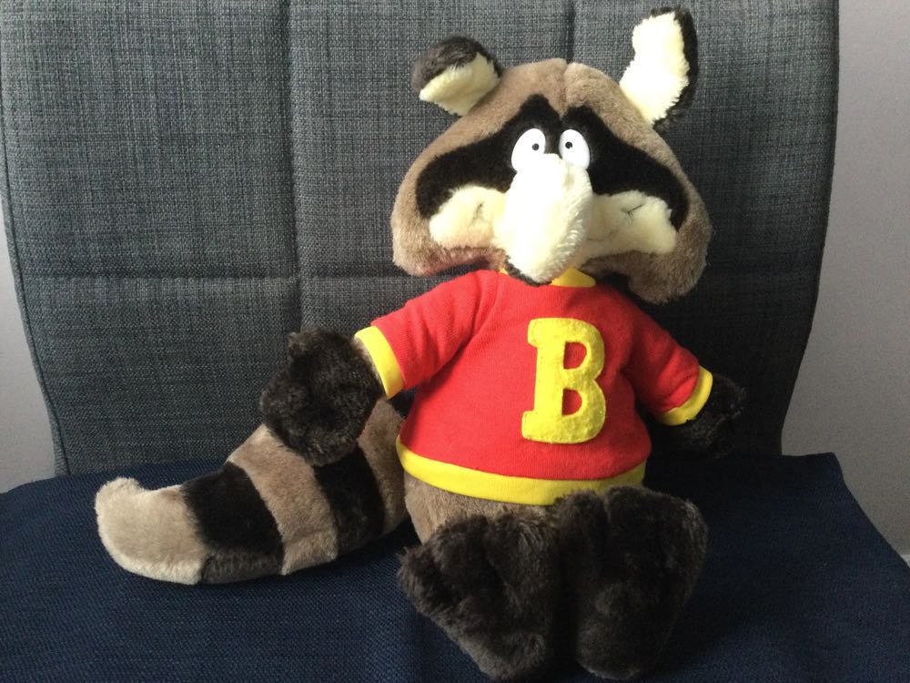 Bert Raccoon  (Canada) plush collectible - Main Image 2