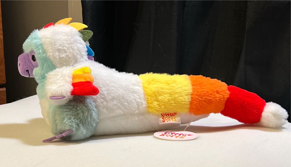 Julie Joyful Juniper Creates Plushie (Welcome Home)