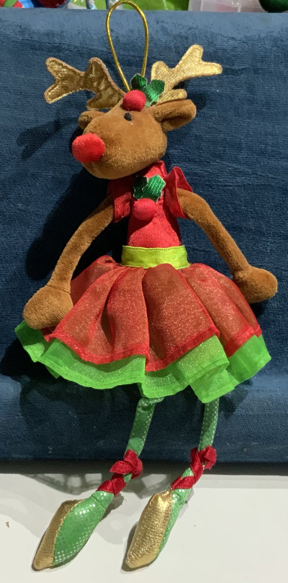 Merry Mouse Sleighing