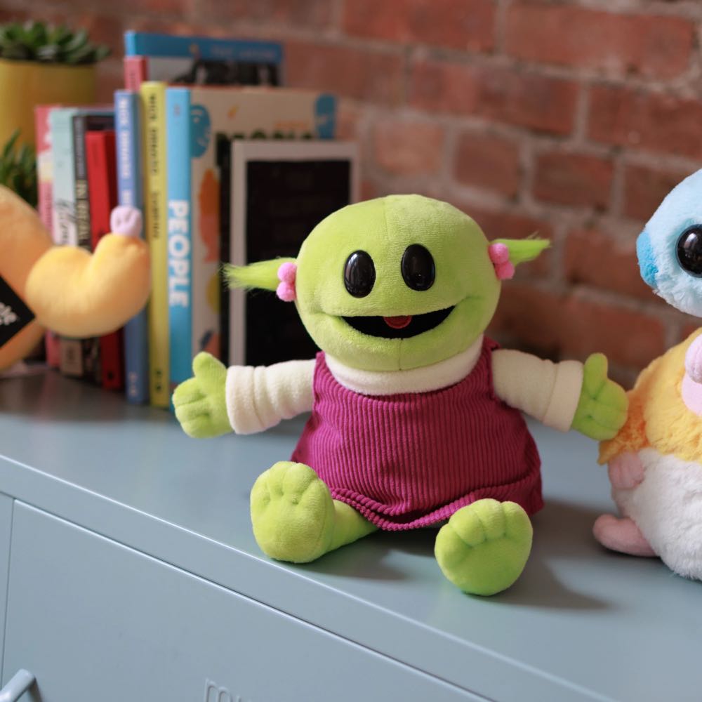 Mona Nanalan’ Plush  (United States) plush collectible [Barcode 719318987513] - Main Image 3