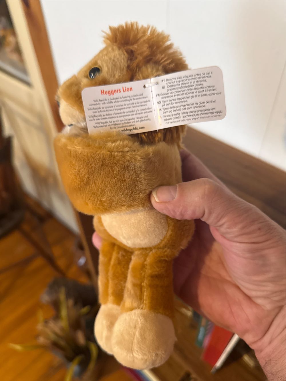Inches Wild Republic Huggers Lion Stuffed Animal 8 Inches Lion Animal Slap  plush collectible [Barcode 092389272604] - Main Image 5