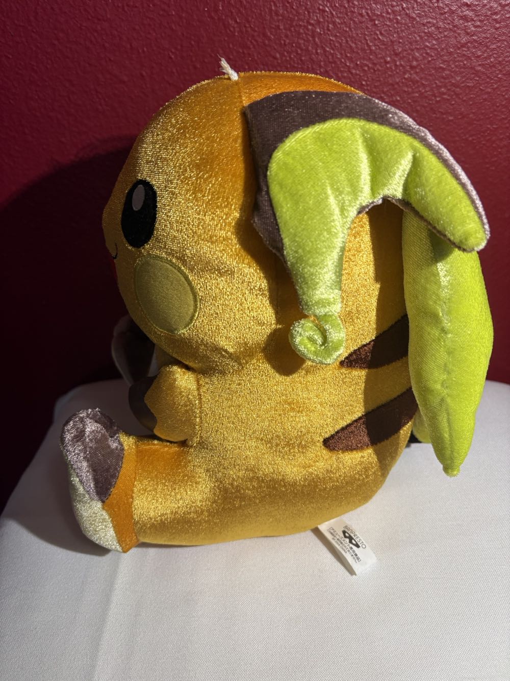 Shiny DX Raichu  (Japan) plush collectible - Main Image 2