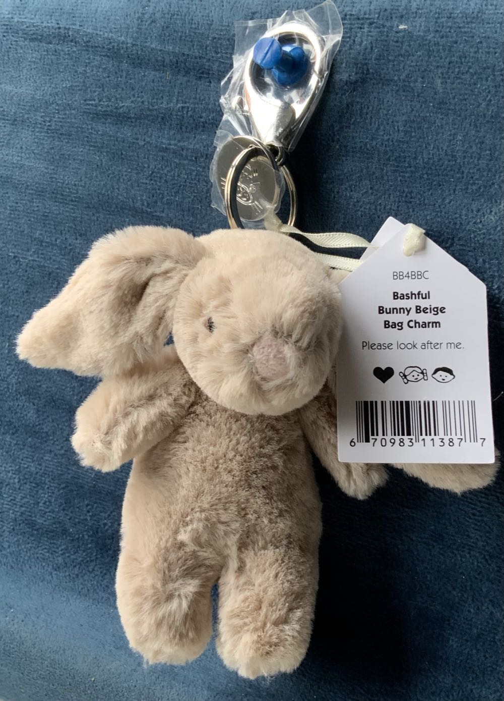 Keyring Bunny Bashful Beige  plush collectible - Main Image 2