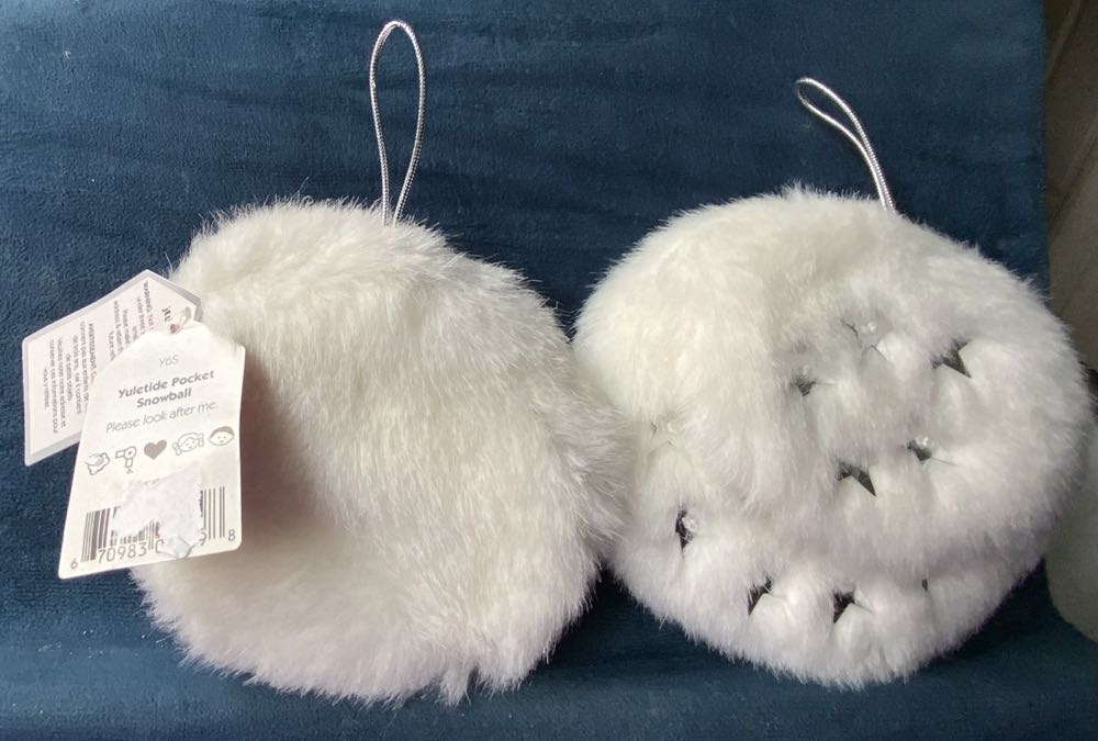 Yuletide Pocket Snowball  plush collectible - Main Image 2