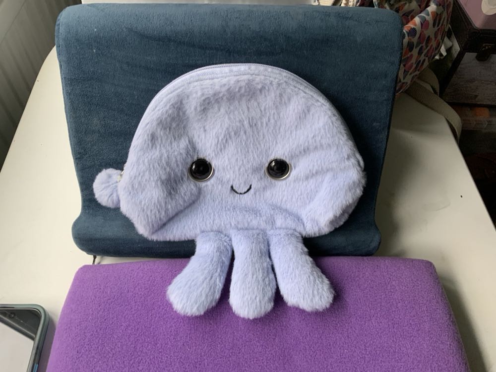 Kutie Pops Mini Bag - Jellyfish  plush collectible - Main Image 2