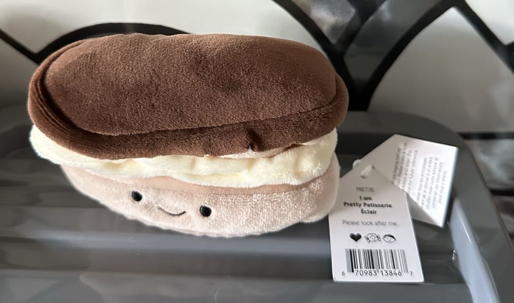 Arthur Plushie (Mystery Skulls)