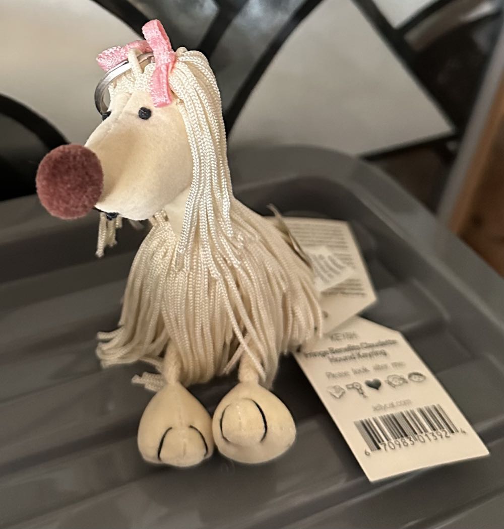 Keyring Fringe Benefits Claudette Hound  plush collectible - Main Image 3