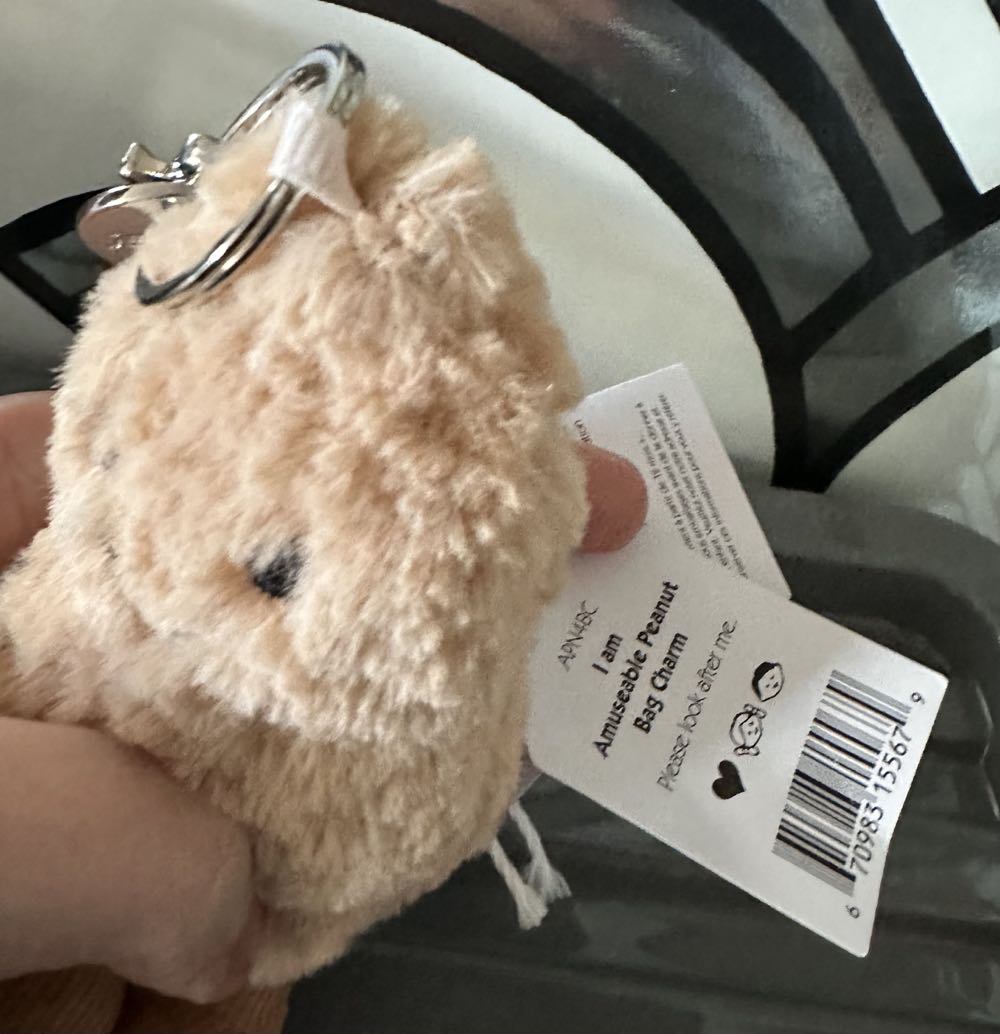 Keyring Amuseable Peanut  plush collectible - Main Image 2