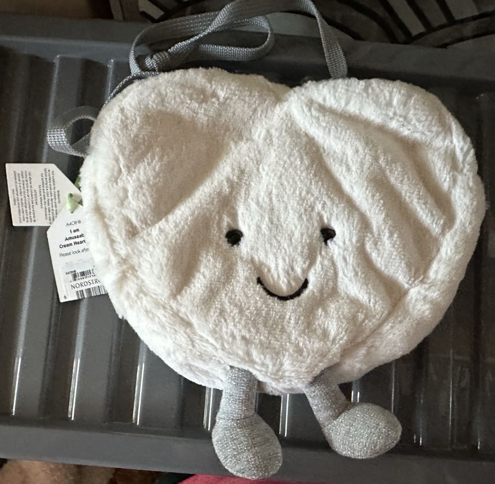 Bag - Amuseable Cream Heart  plush collectible - Main Image 2