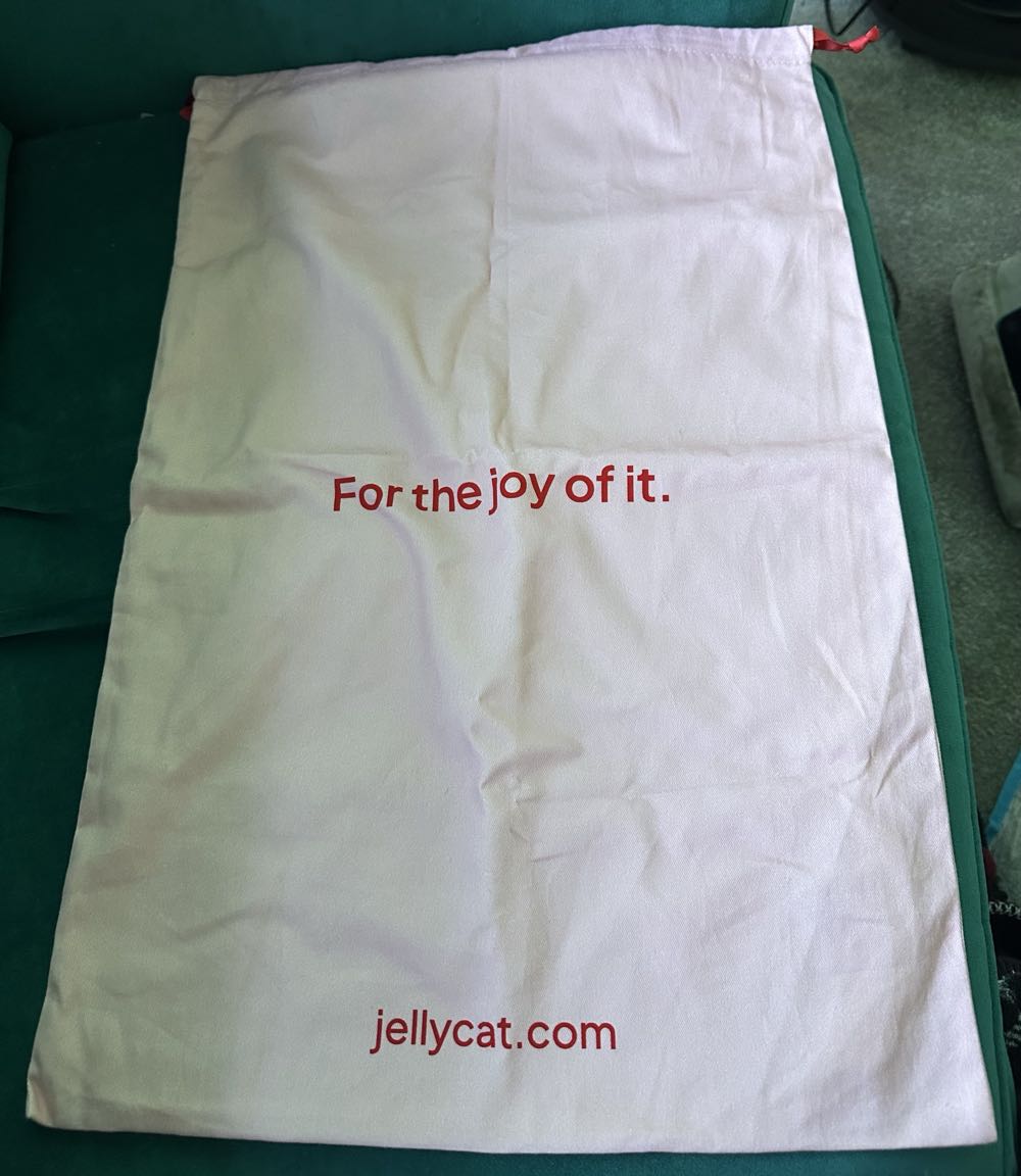 Dust Bag - Valentine 2026  plush collectible - Main Image 2