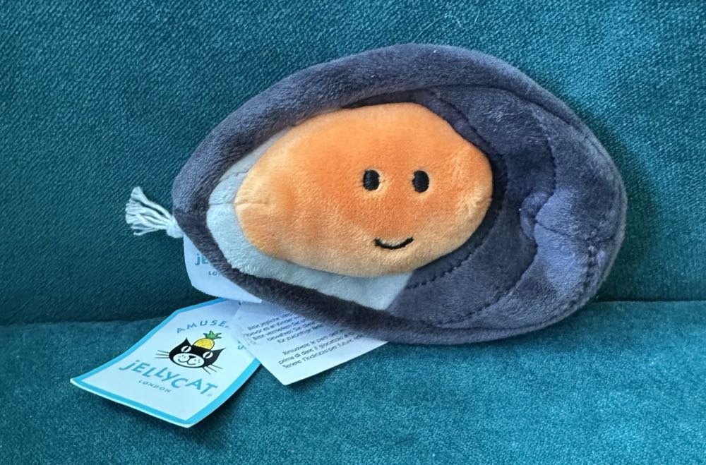 Plant - Amuseable Poinsettia