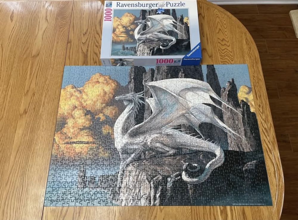 Dragon - Ravensburger puzzle collectible [Barcode 4005556156962] - Main Image 3