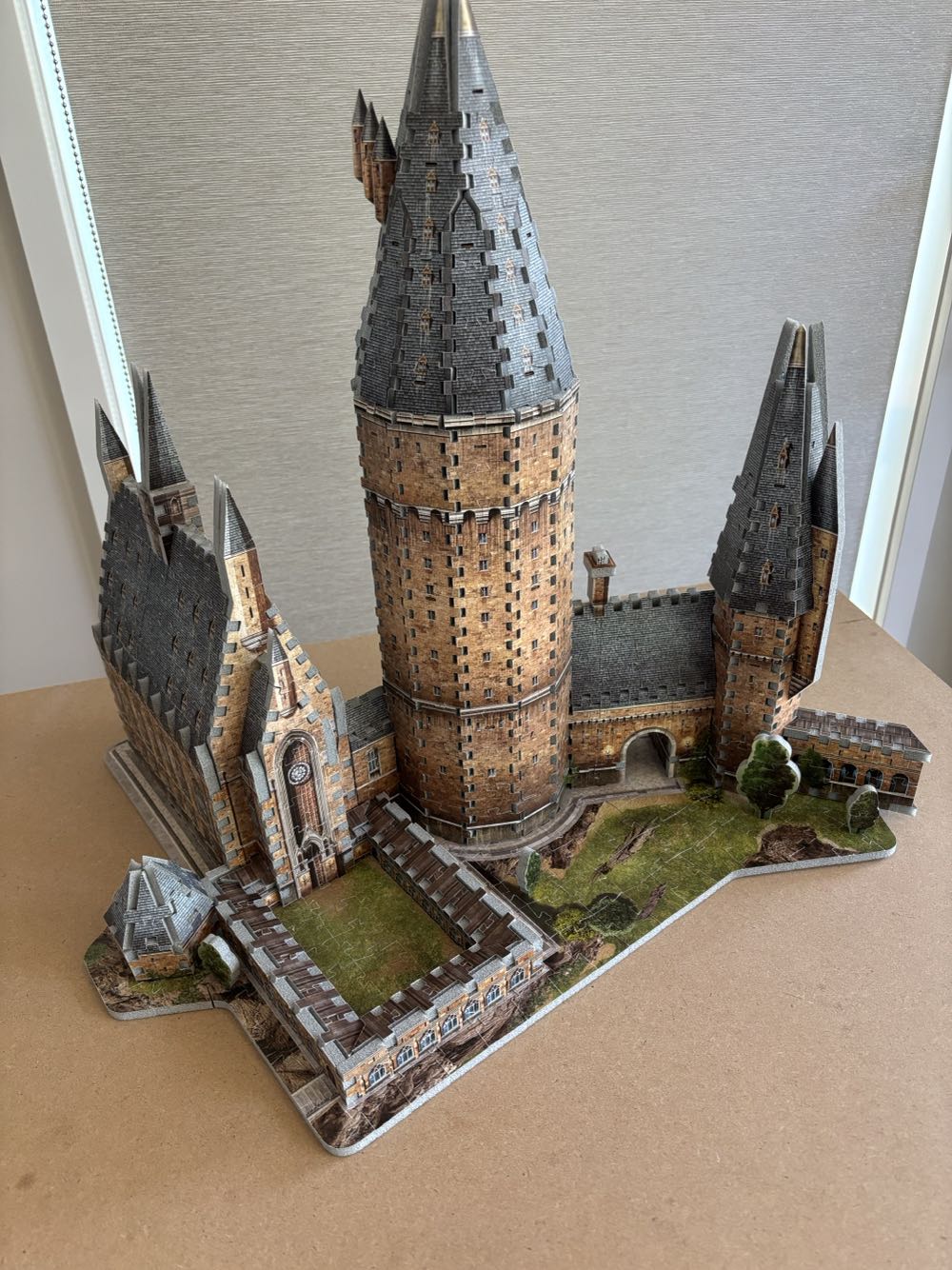 Harry Potter Great Hall 3D - Wrebbit puzzle collectible [Barcode 665541020148] - Main Image 3