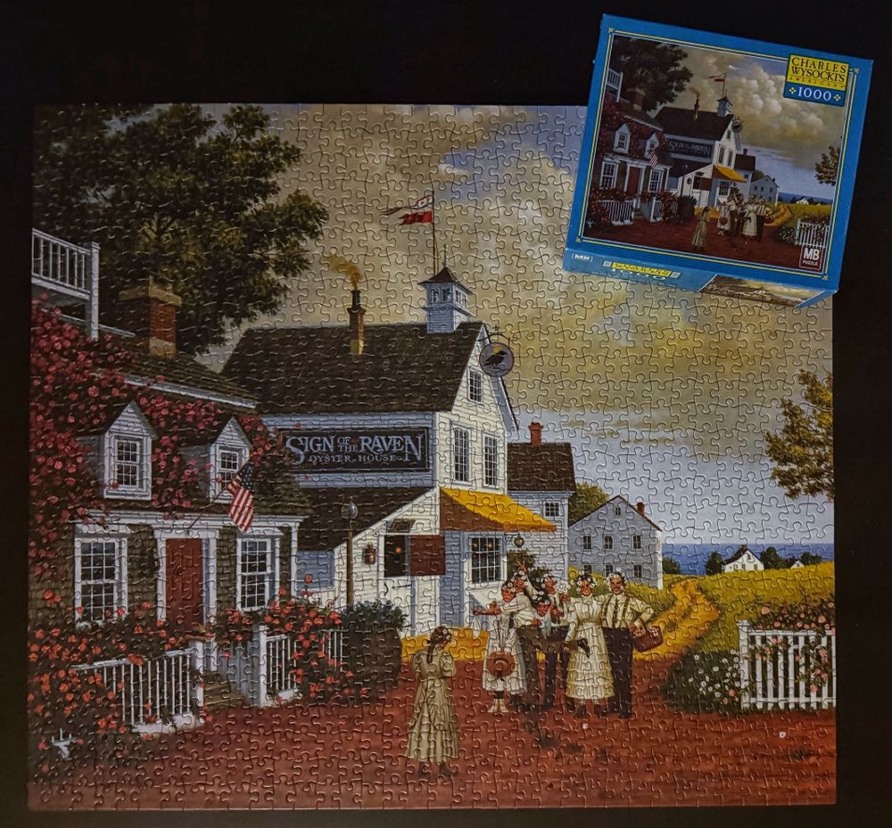 Fun Lovin’ Silly Folks*^ - Milton Bradley puzzle collectible [Barcode 032244046797] - Main Image 3