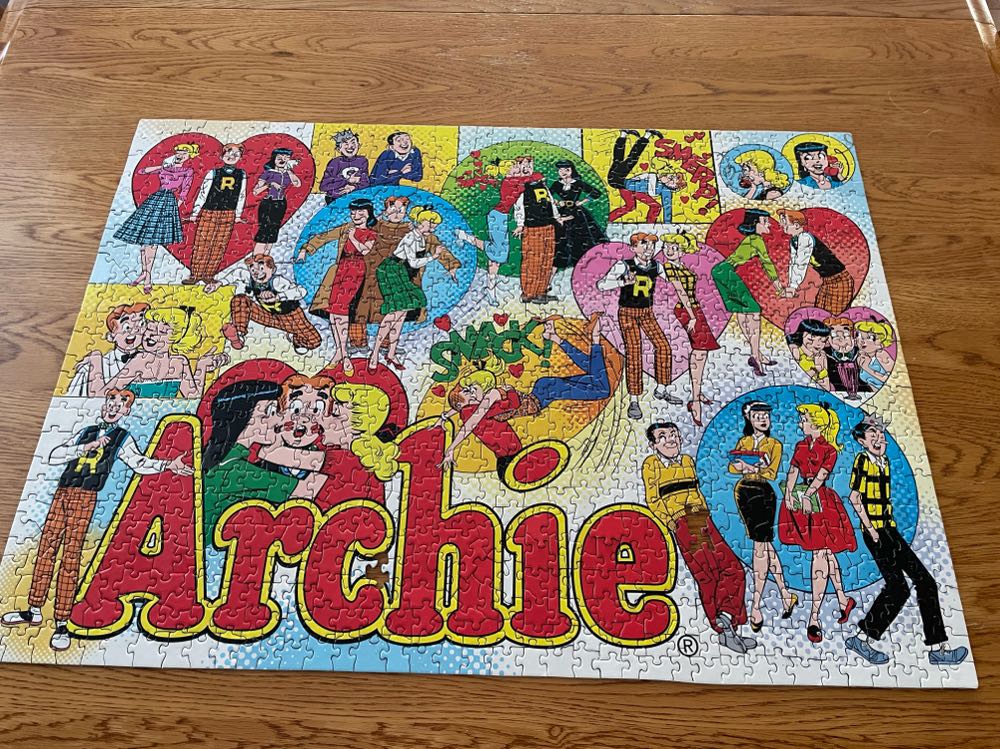 Classic Archie - Cobble Hill puzzle collectible [Barcode 625012530026] - Main Image 3