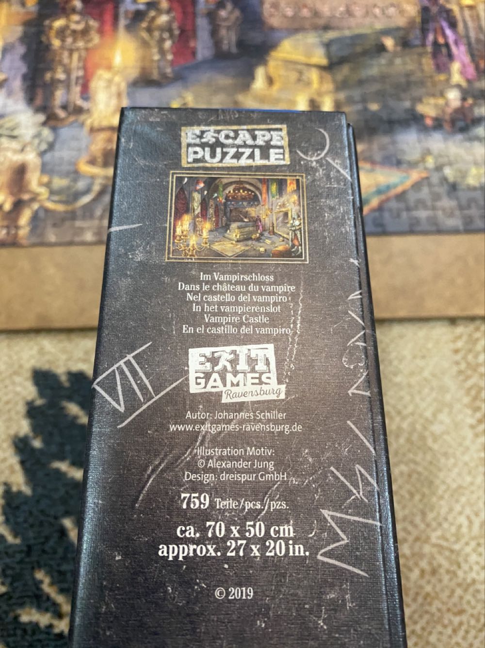 Vampire Castle - Ravensburger puzzle collectible [Barcode 4005556199617] - Main Image 3
