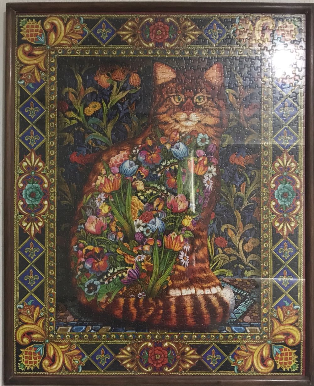 Tapestry Cat - White Mountain puzzle collectible [Barcode 724819250356] - Main Image 3
