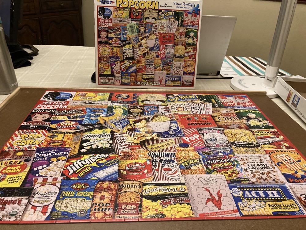 Popcorn - White Mountain puzzle collectible [Barcode 724819257041] - Main Image 2