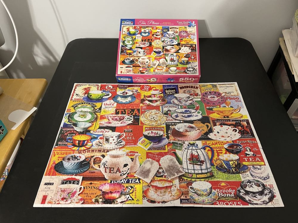 Tea, Please - White Mountain puzzle collectible [Barcode 724819258185] - Main Image 3