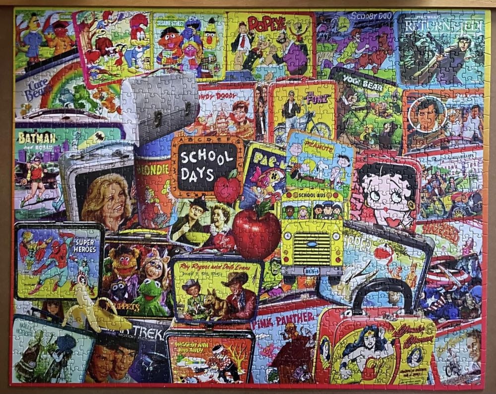 Lunch Boxes - White Mountain puzzle collectible [Barcode 724819255252] - Main Image 3