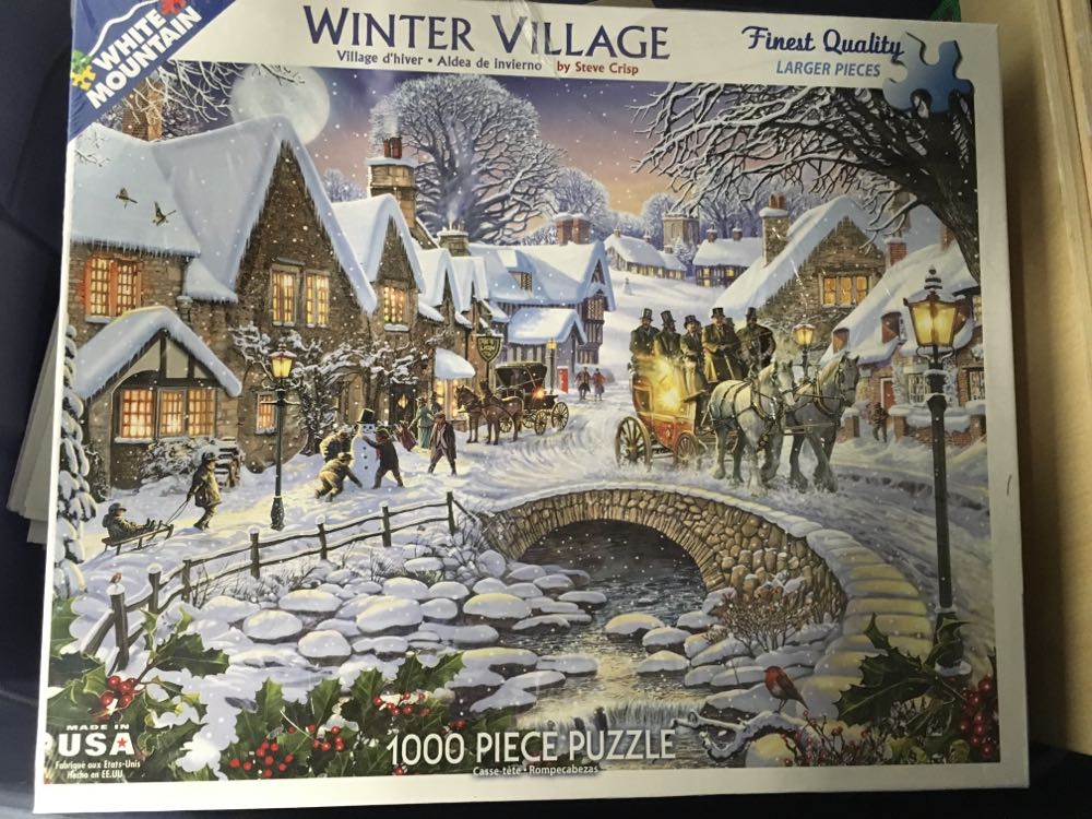 Winter Village - White Mountain puzzle collectible [Barcode 724819258741] - Main Image 2