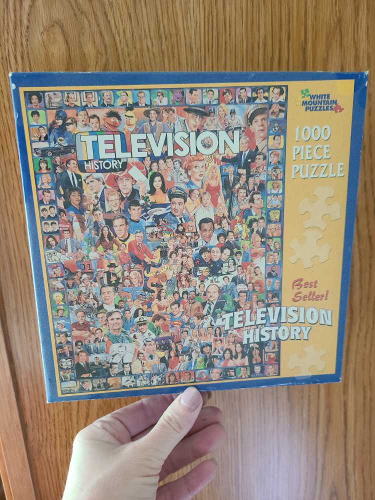 DONE-Television History - White Mountain Puzzles puzzle collectible [Barcode 724819248940] - Main Image 4