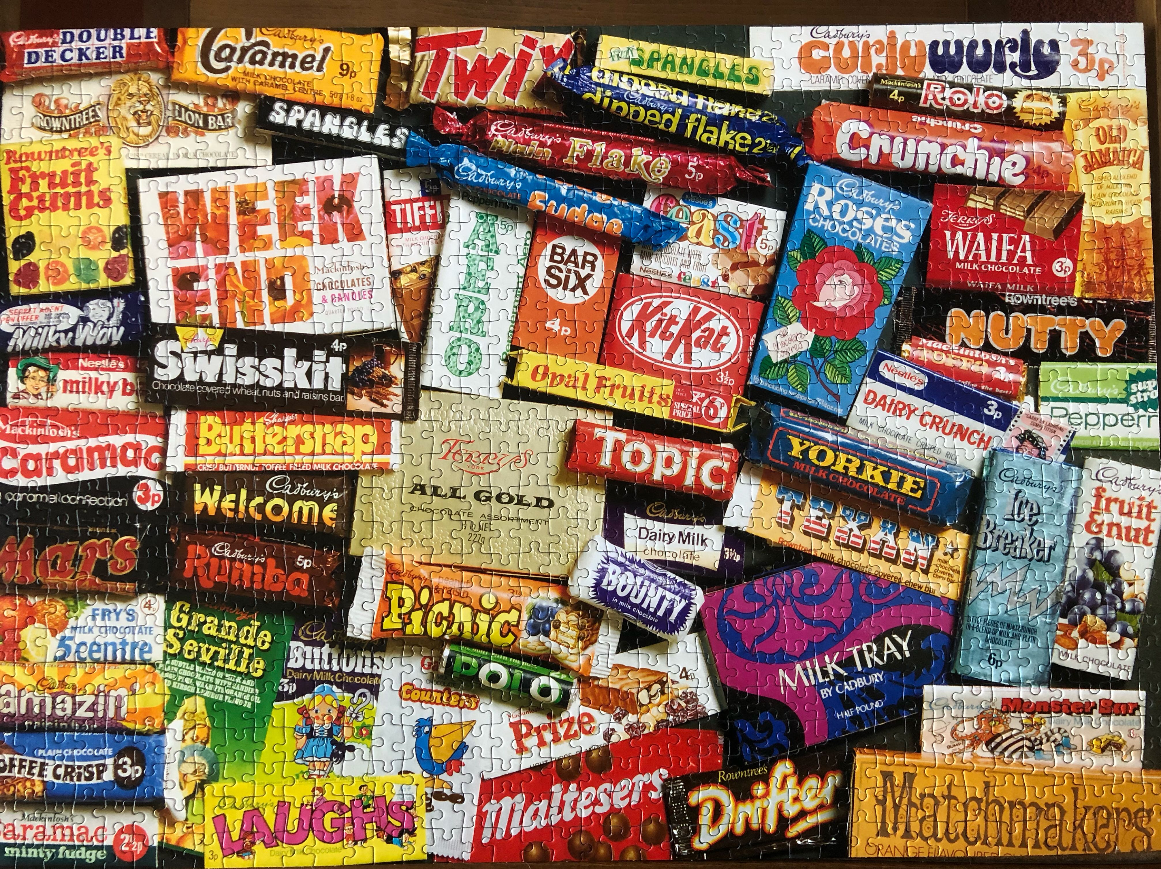 Sweet Memories 1970 - Gibsons puzzle collectible [Barcode 5012269070040] - Main Image 2