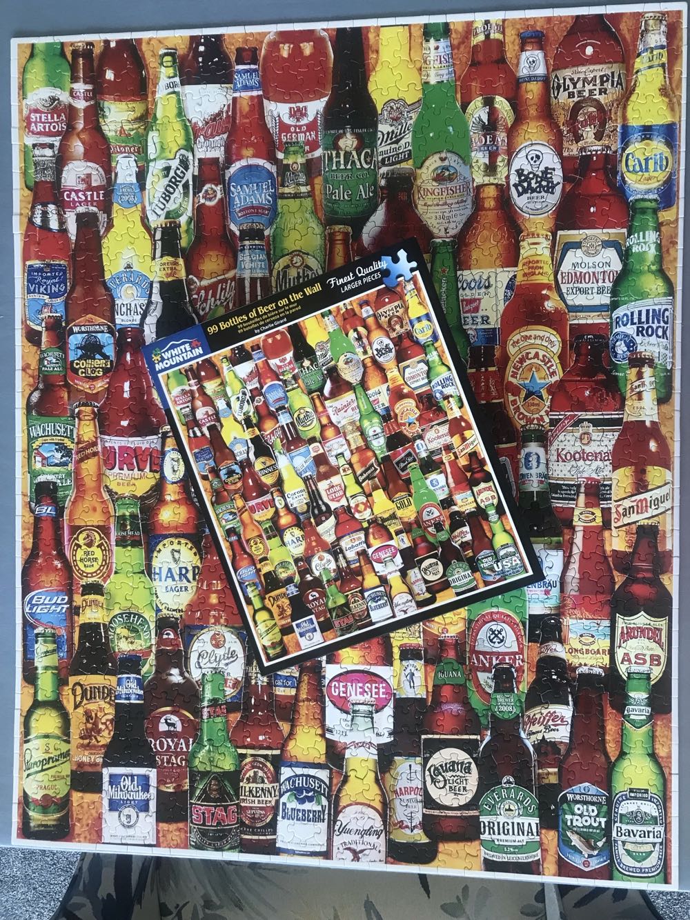 99 Bottles Of Beer On The Wall - White Mountain puzzle collectible [Barcode 724819256518] - Main Image 4