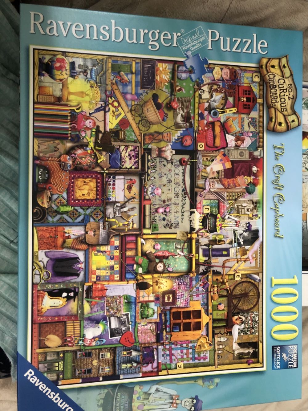 The Craft Cupboard  - Ravensburger puzzle collectible [Barcode 4005556194124] - Main Image 2