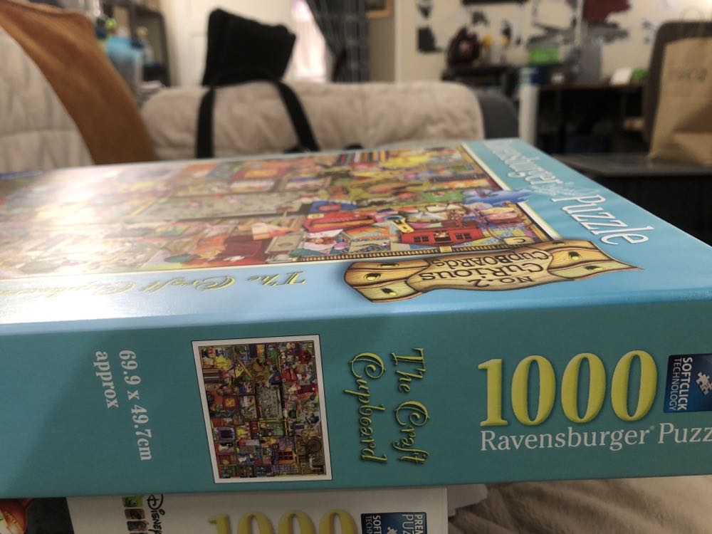 The Craft Cupboard  - Ravensburger puzzle collectible [Barcode 4005556194124] - Main Image 3