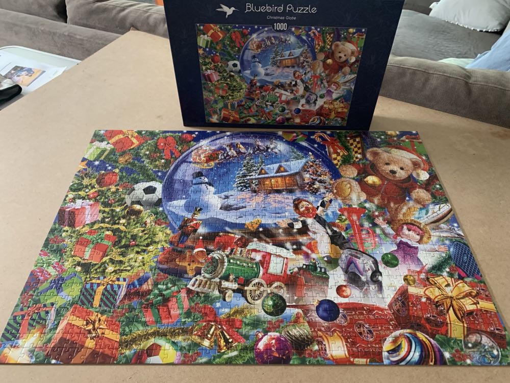 Christmas Globe - Bluebird Puzzle puzzle collectible [Barcode 3663384702365] - Main Image 2