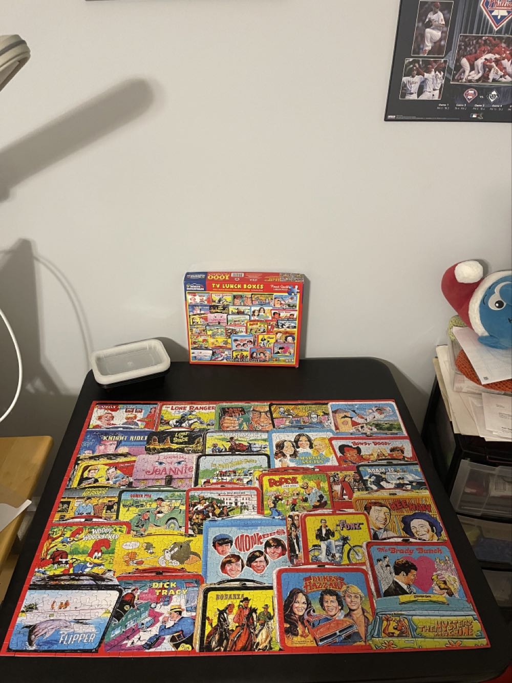 TV Lunch Boxes - White Mountain 🇺🇸 puzzle collectible [Barcode 724819262434] - Main Image 3