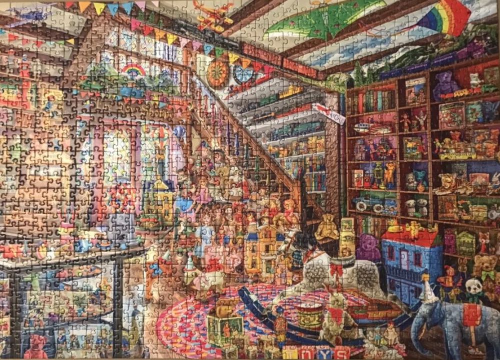 Fantasy Toy Shop - Ravensburger puzzle collectible [Barcode 4005556139835] - Main Image 3