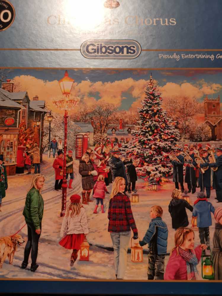 Christmas Chorus - Gibsons puzzle collectible [Barcode 5012269062755] - Main Image 1