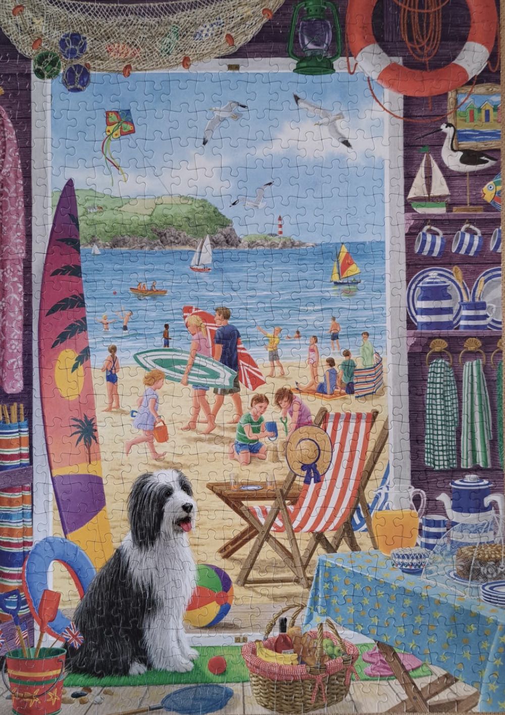 Through The Beach Hut Door - Falcon de luxe puzzle collectible [Barcode 8710126110928] - Main Image 3