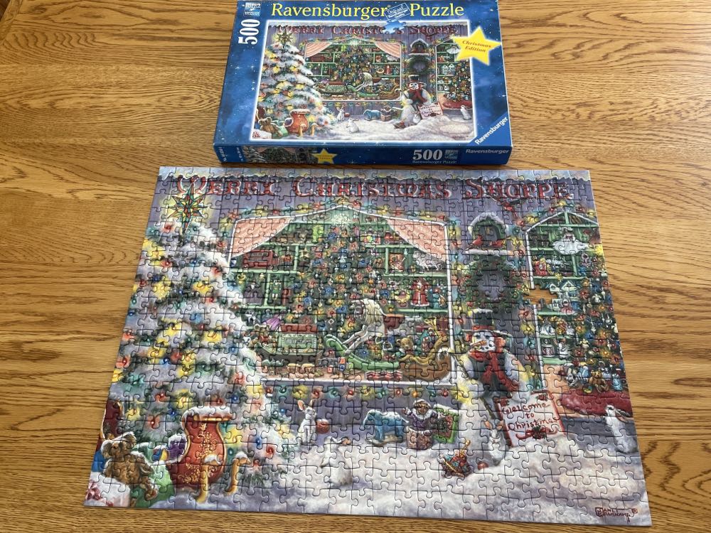 The Christmas Shop🧩 - Ravensburger puzzle collectible - Main Image 3