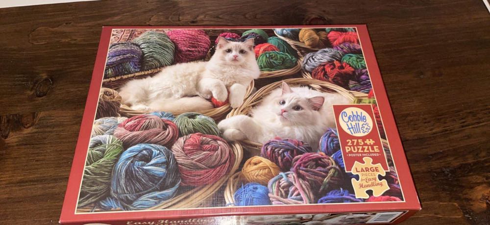 Fur Ball - Cobble Hill puzzle collectible [Barcode 625012517485] - Main Image 2