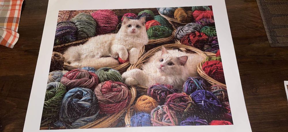 Fur Ball - Cobble Hill puzzle collectible [Barcode 625012517485] - Main Image 3