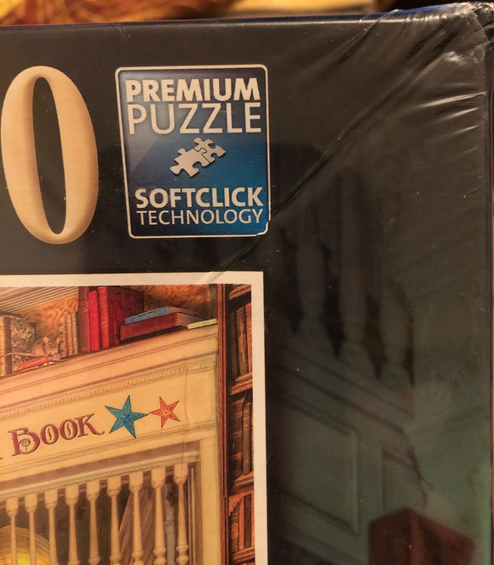 Fantasy Bookshop - Ravensburger puzzle collectible [Barcode 4005556197996] - Main Image 2