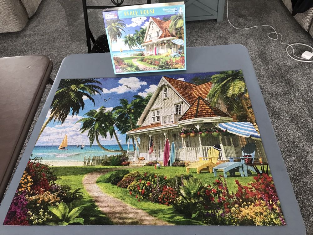 Beach House - White Mountain puzzle collectible [Barcode 724819263356] - Main Image 3