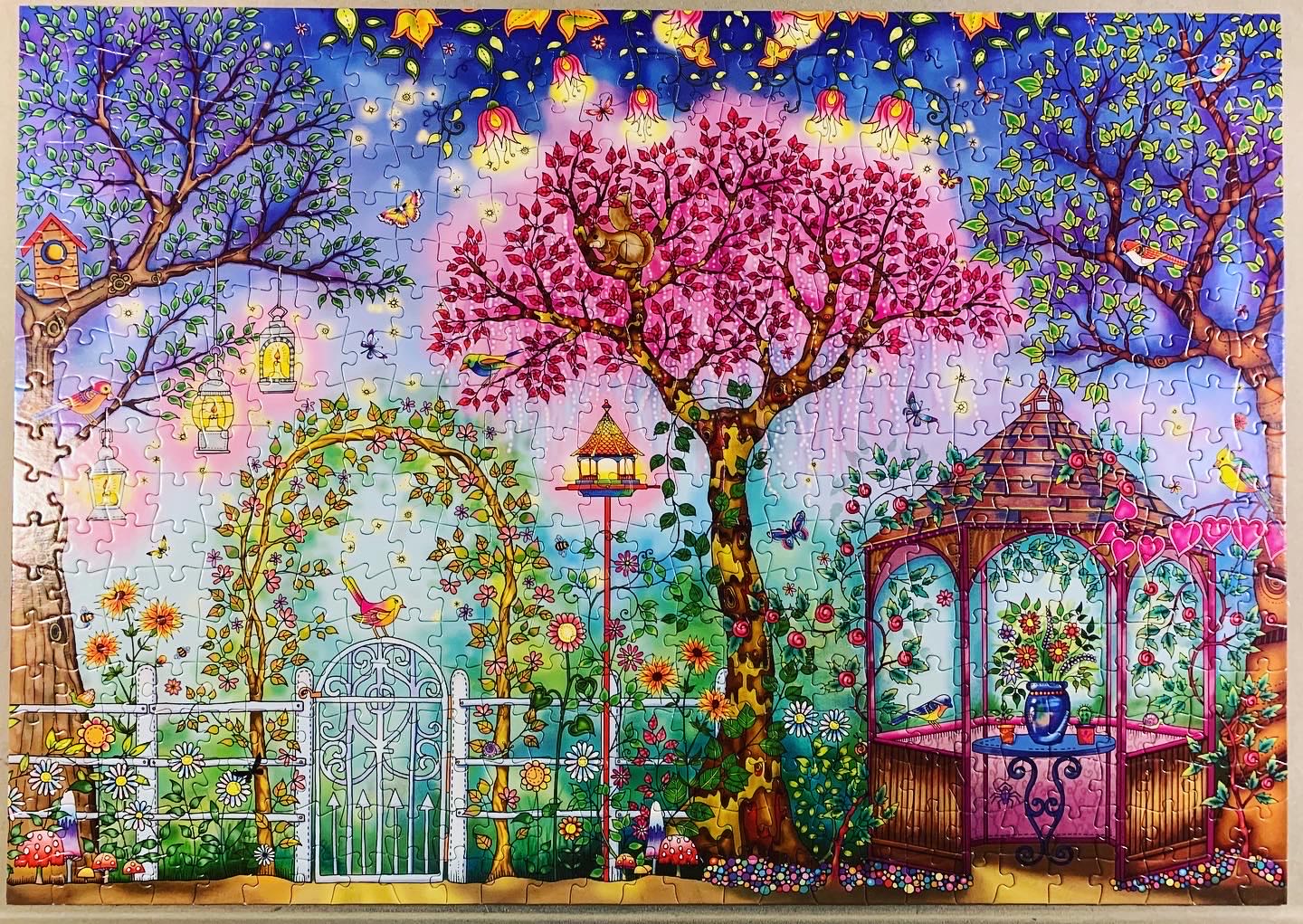 Secret Garden Songbird Garden - Buffalo Puzzles puzzle collectible - Main Image 2