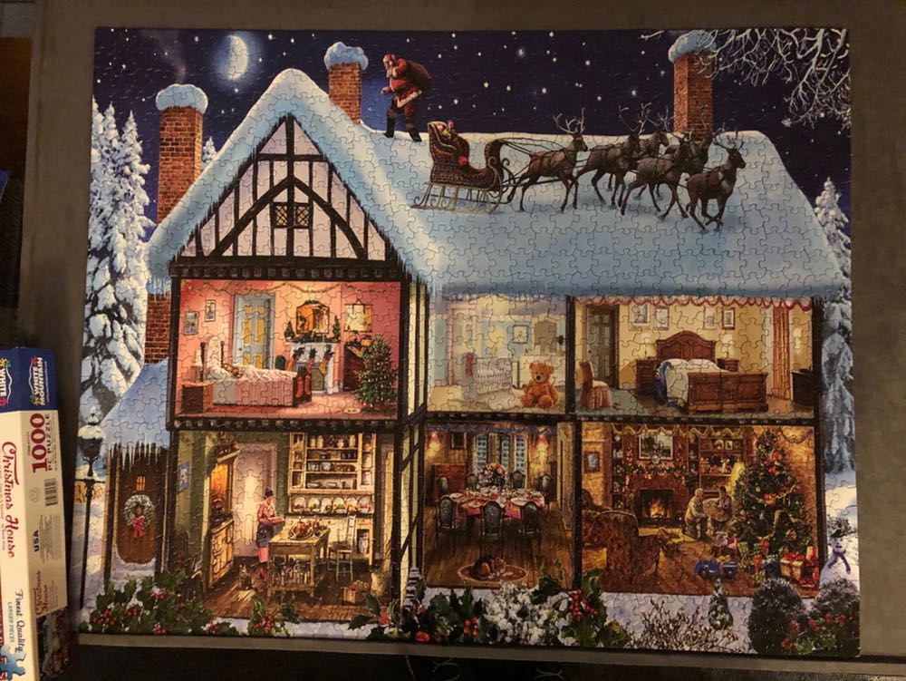 Christmas House - White Mountain Puzzles puzzle collectible [Barcode 724819258208] - Main Image 2