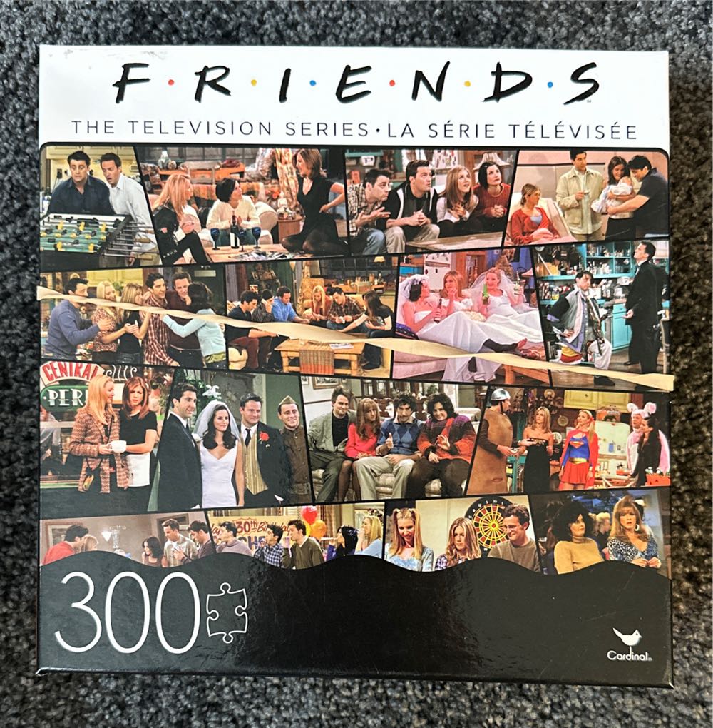 Friends - Friends Photo Collage - Cardinal puzzle collectible [Barcode 778988259986] - Main Image 2