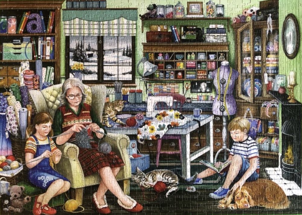 Granny’s Sewing Room - Falcon puzzle collectible [Barcode 8710126112731] - Main Image 4