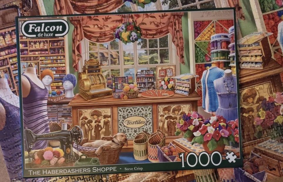 The Haberdashers Shoppe - Falcon de luxe puzzle collectible [Barcode 8710126112564] - Main Image 4