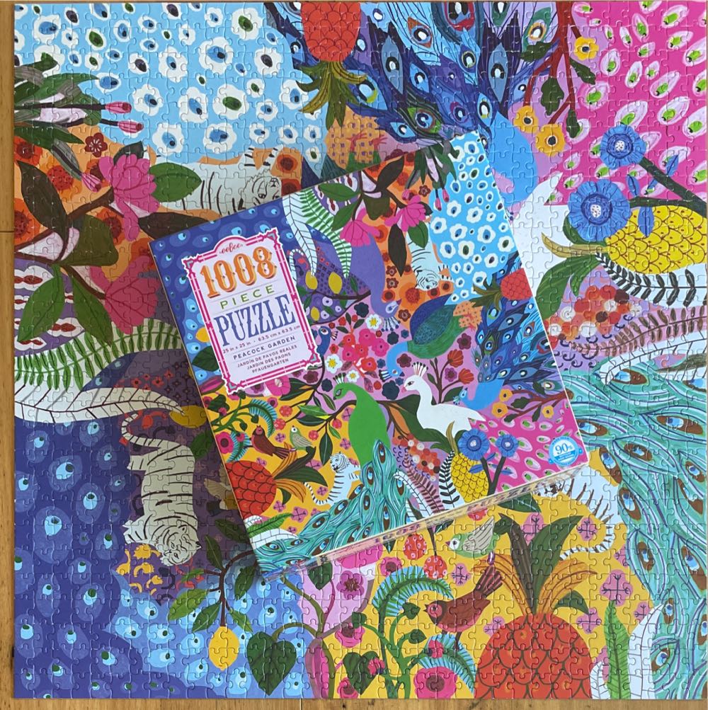 Peacock Garden - eeBoo 🇺🇸 puzzle collectible [Barcode 689196505829] - Main Image 4