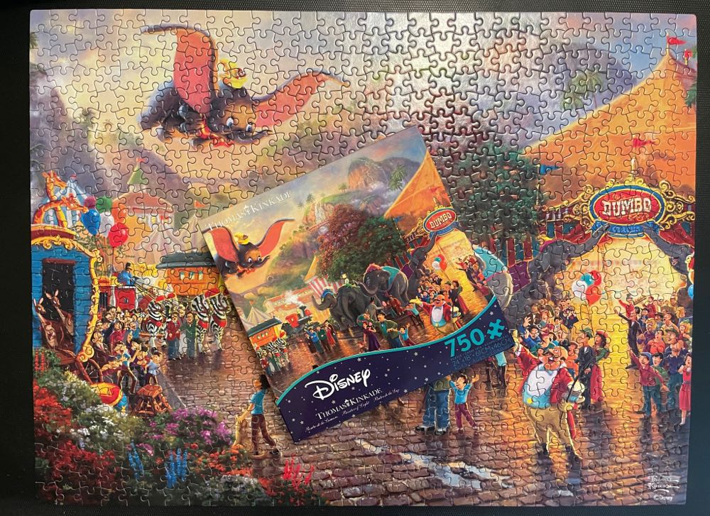 Dumbo - Ceaco puzzle collectible [Barcode 021081290951] - Main Image 3