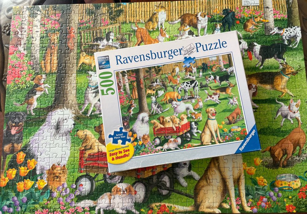 At The Dog Park - Ravensburger puzzle collectible [Barcode 4005556148707] - Main Image 4